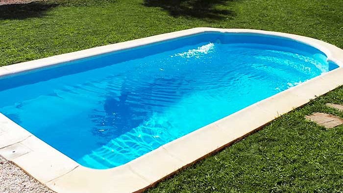 Aspectos claves para saber si una piscina de poliéster es de buena calidad